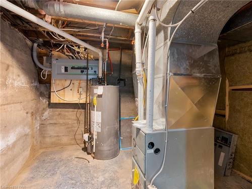 327 Darling Street, Brantford, ON - Indoor Photo Showing Basement