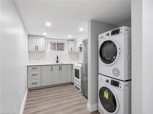 327 Darling Street, Brantford, ON - Indoor Photo Showing Laundry Room