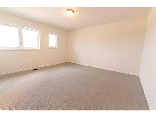 25 Oriole Crescent, Port Colborne, ON - Indoor Photo Showing Bathroom