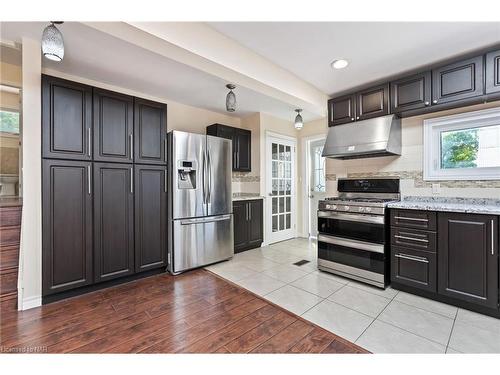 752 Four Mile Creek Road, Niagara-On-The-Lake, ON - Indoor Photo Showing Kitchen