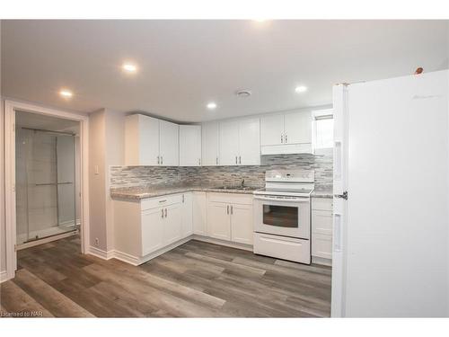 78 Gram Avenue, Welland, ON - Indoor Photo Showing Kitchen