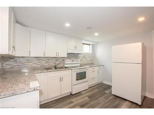 78 Gram Avenue, Welland, ON - Indoor Photo Showing Kitchen