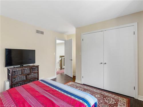 3535 Cardinal Drive, Niagara Falls, ON - Indoor Photo Showing Bedroom