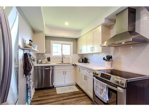 3732 Concord Avenue Avenue, Crystal Beach, ON - Indoor Photo Showing Kitchen With Stainless Steel Kitchen