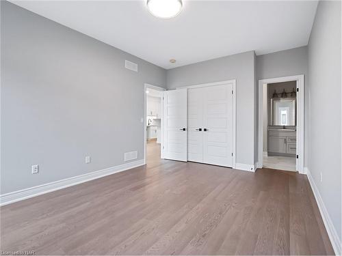 33 Austin Drive, Welland, ON - Indoor Photo Showing Other Room