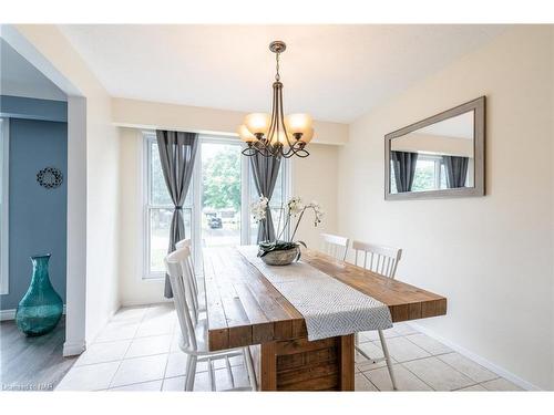 7 Royal Oak Drive, St. Catharines, ON - Indoor Photo Showing Dining Room