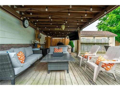 7 Royal Oak Drive, St. Catharines, ON - Outdoor With Deck Patio Veranda With Exterior