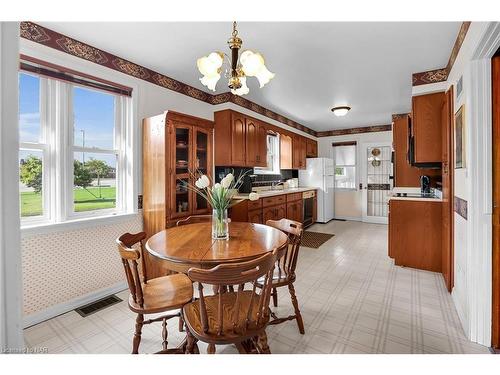 381 Niagara Street, St. Catharines, ON - Indoor Photo Showing Dining Room