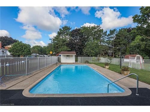 381 Niagara Street, St. Catharines, ON - Outdoor With In Ground Pool With Backyard