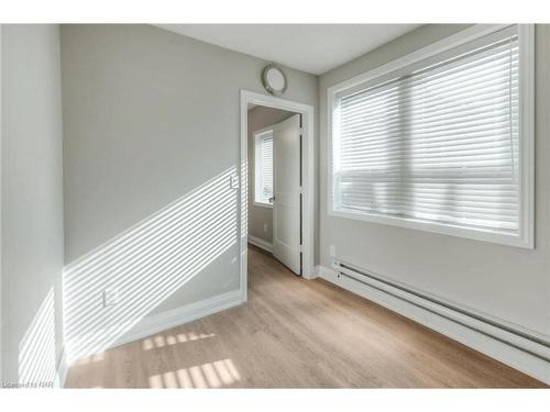 1-81 Gibson Avenue, Hamilton, ON - Indoor Photo Showing Other Room