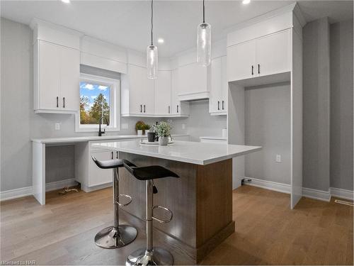 211 Sycamore Street, Welland, ON - Indoor Photo Showing Kitchen With Upgraded Kitchen