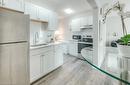 4-81 Gibson Avenue, Hamilton, ON  - Indoor Photo Showing Kitchen 