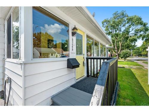 6326 Skinner Street, Niagara Falls, ON - Outdoor With Deck Patio Veranda With Exterior