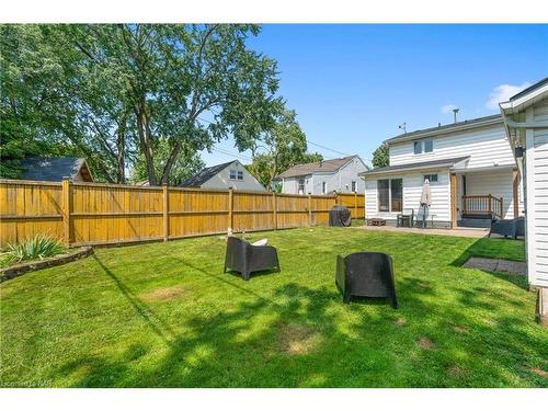 6326 Skinner Street, Niagara Falls, ON - Outdoor With Backyard