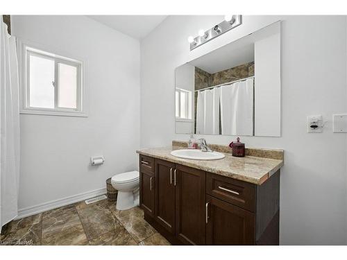 4432 Cinnamon Grove, Niagara Falls, ON - Indoor Photo Showing Bathroom