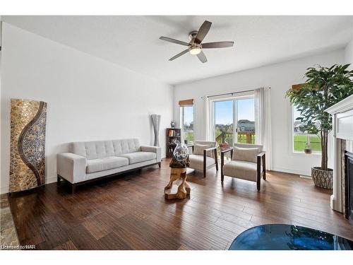 4432 Cinnamon Grove, Niagara Falls, ON - Indoor Photo Showing Living Room With Fireplace