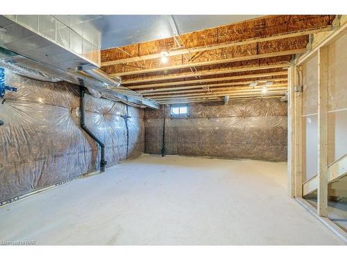 20 Brighton Lane, Thorold, ON - Indoor Photo Showing Basement