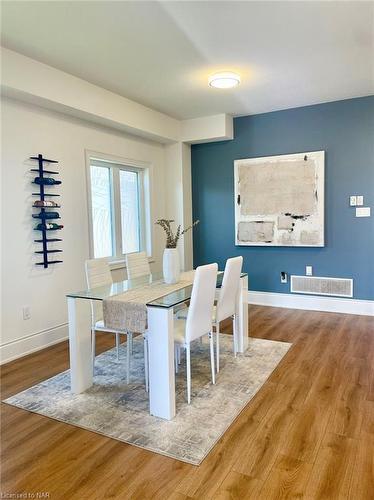 77 Sunset Way, Thorold, ON - Indoor Photo Showing Dining Room