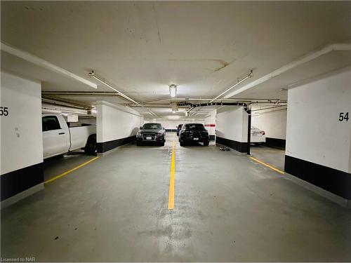 1211-2121 Lakeshore Boulevard W, Etobicoke, ON - Indoor Photo Showing Garage