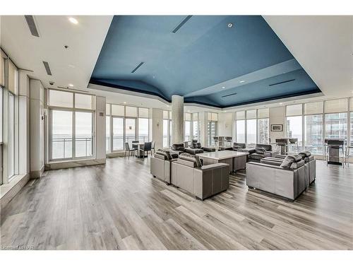 1211-2121 Lakeshore Boulevard W, Etobicoke, ON - Indoor