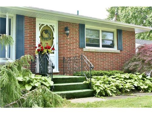 8 Henry Street, Niagara-On-The-Lake, ON - Outdoor With Deck Patio Veranda