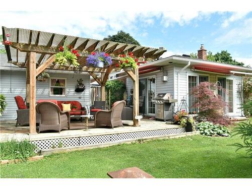 8 Henry Street, Niagara-On-The-Lake, ON - Outdoor With Deck Patio Veranda