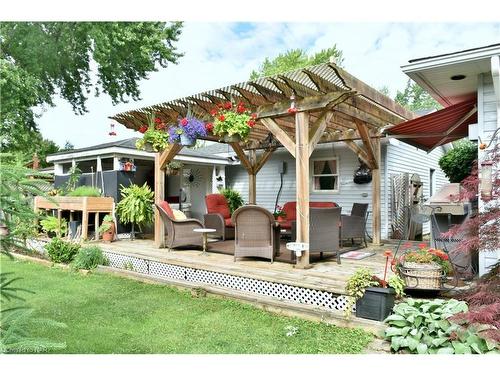 8 Henry Street, Niagara-On-The-Lake, ON - Outdoor With Deck Patio Veranda