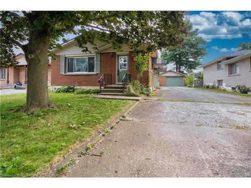 6820 Wilinger Street, Niagara Falls, ON - Outdoor