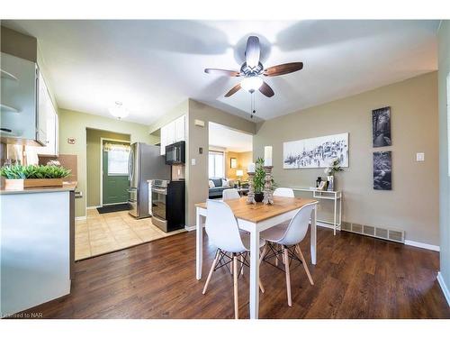 6820 Wilinger Street, Niagara Falls, ON - Indoor Photo Showing Dining Room