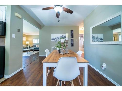 6820 Wilinger Street, Niagara Falls, ON - Indoor Photo Showing Dining Room