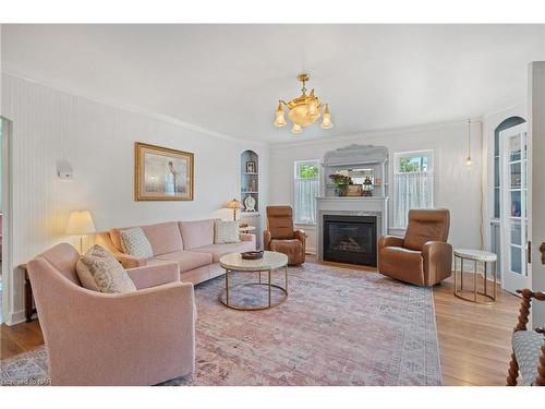 237 Cherryhill Blvd Boulevard S, Crystal Beach, ON - Indoor Photo Showing Living Room With Fireplace