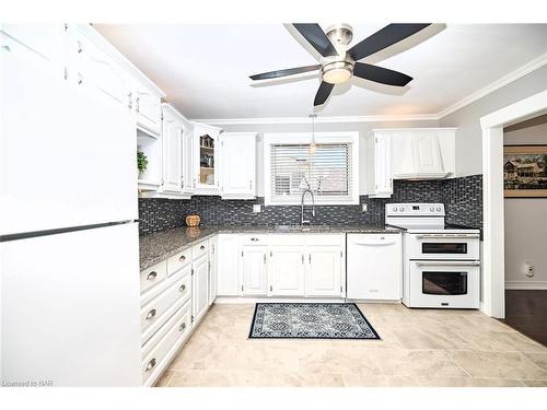 47 Monarch Park Drive, St. Catharines, ON - Indoor Photo Showing Kitchen