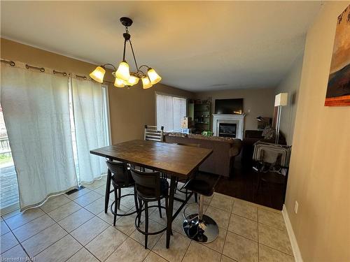 85 Young Crescent, Niagara-On-The-Lake, ON - Indoor Photo Showing Dining Room