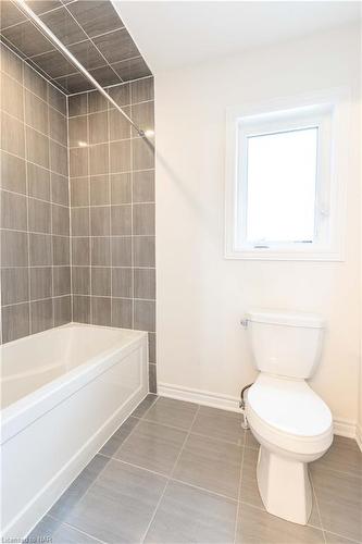 25 Oriole Crescent, Port Colborne, ON - Indoor Photo Showing Bathroom