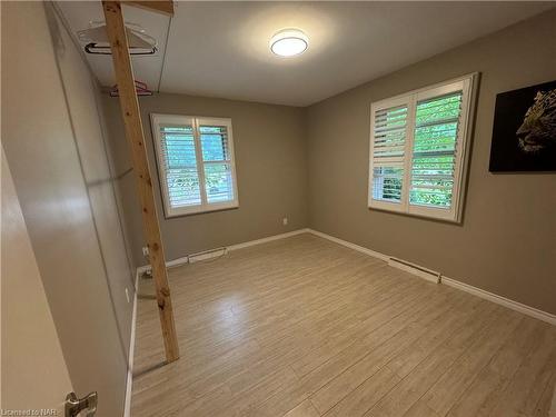 19 Victor Boulevard, St. Catharines, ON - Indoor Photo Showing Other Room