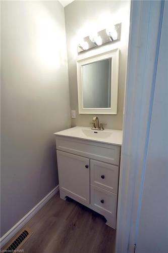 40-8136 Coventry Road, Niagara Falls, ON - Indoor Photo Showing Bathroom