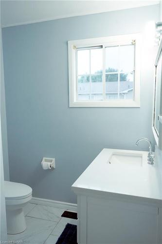 40-8136 Coventry Road, Niagara Falls, ON - Indoor Photo Showing Bathroom