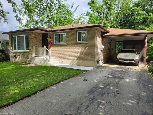 6567 Leeming Street, Niagara Falls, ON - Outdoor