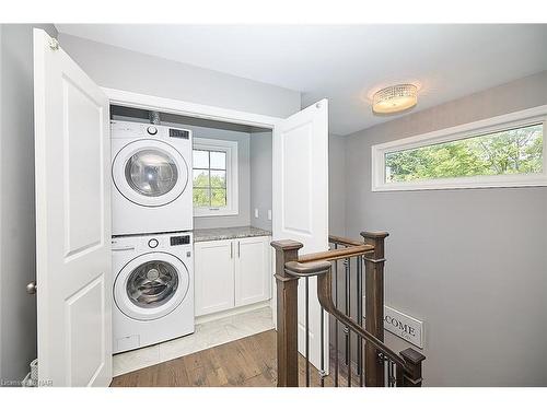 4274 Sixth Avenue, Niagara Falls, ON - Indoor Photo Showing Laundry Room