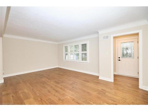 4 Melba Road, St. Catharines, ON - Indoor Photo Showing Other Room