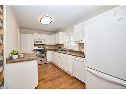 4 Melba Road, St. Catharines, ON - Indoor Photo Showing Kitchen With Double Sink