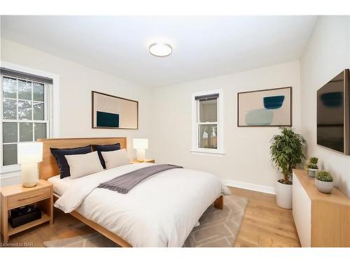 4 Melba Road, St. Catharines, ON - Indoor Photo Showing Bedroom