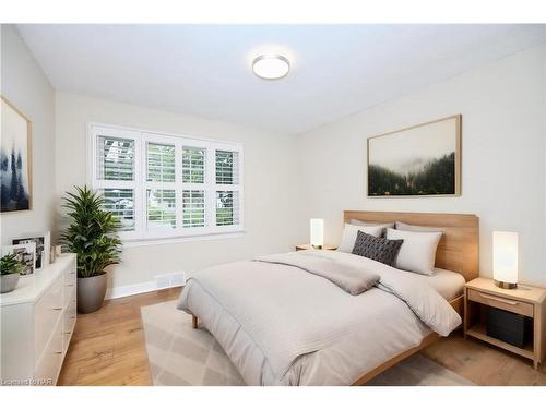 4 Melba Road, St. Catharines, ON - Indoor Photo Showing Bedroom