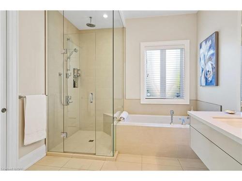 747 Green Street, Niagara-On-The-Lake, ON - Indoor Photo Showing Bathroom