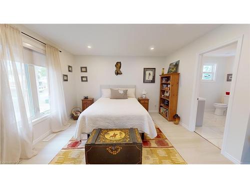 84 Ziraldo Road, St. Catharines, ON - Indoor Photo Showing Bedroom