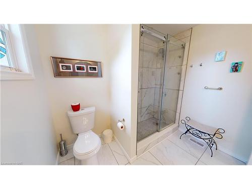 84 Ziraldo Road, St. Catharines, ON - Indoor Photo Showing Bathroom