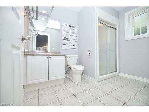 68 Welstead Drive, St. Catharines, ON - Indoor Photo Showing Bathroom