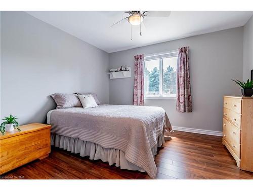 64 Sandra Drive, Fenwick, ON - Indoor Photo Showing Bedroom