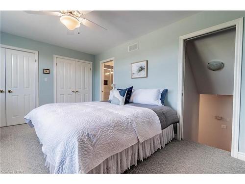 64 Sandra Drive, Fenwick, ON - Indoor Photo Showing Bedroom