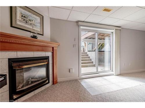 64 Sandra Drive, Fenwick, ON - Indoor Photo Showing Living Room With Fireplace